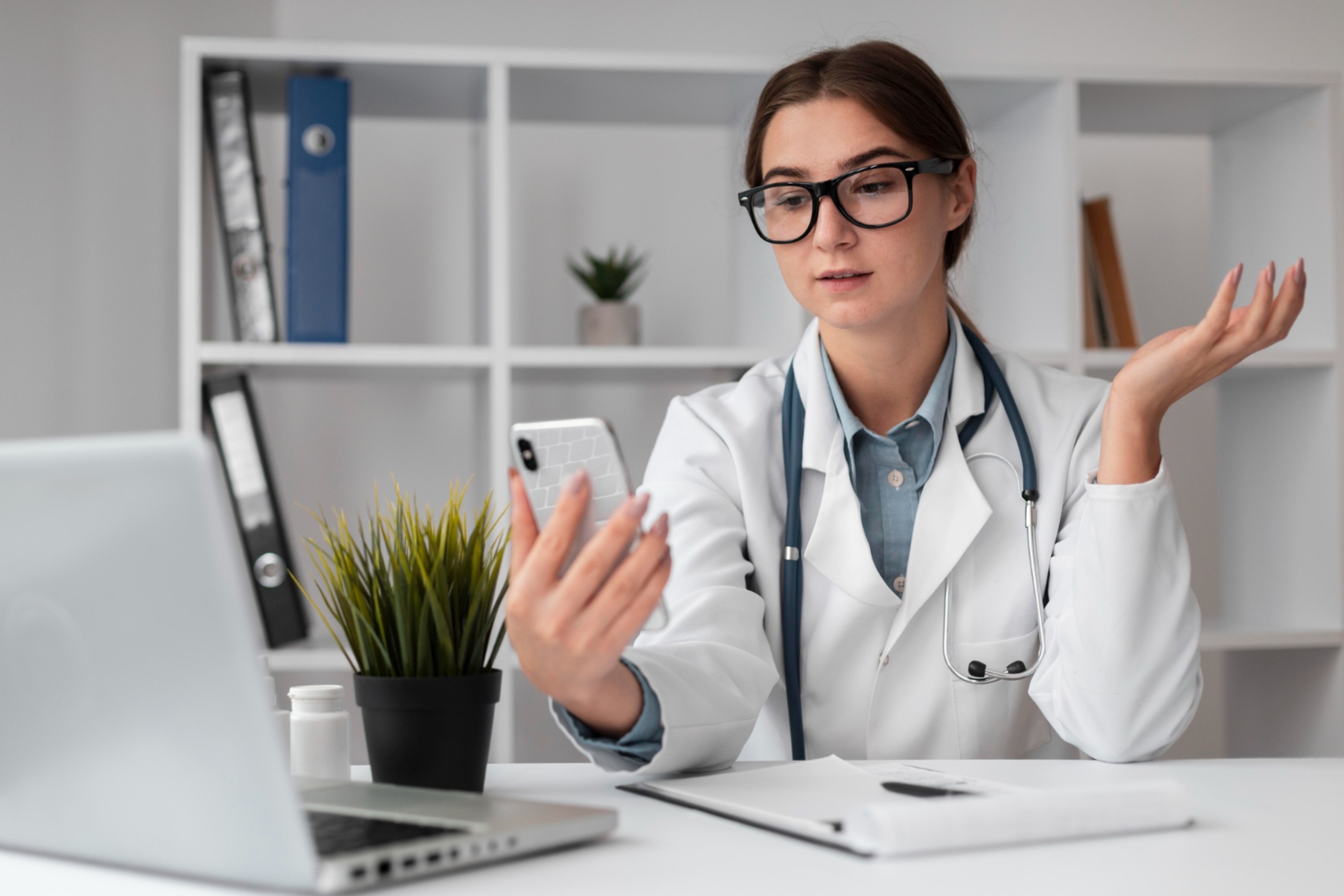Online Doctor Spain - DrOnline247 | Licensed Spanish GP Video Consultation